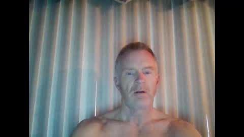 Snapshot of rustyva chatting on March 3, 1:39 pm rustyva online show from March 3, 1:39 pm