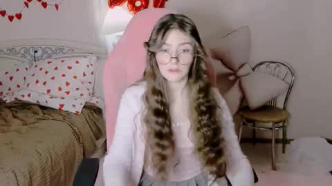 MY FANSLY  online show from February 20, 6:30 pm