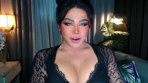 Samantha online show from March 5, 8:32 pm
