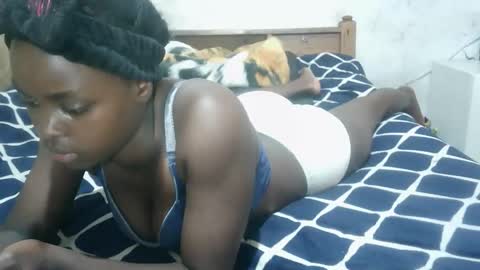 Snapshot of ruu_prettygal chatting on February 17, 8:44 am ruu_prettygal online show from February 17, 8:44 am