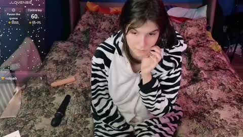 Ruyjin online show from December 19, 4:02 pm