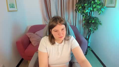 Snapshot of ruyjin_choi chatting on May 25, 11:05 am Ruyjin online show from May 25, 11:05 am