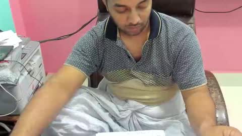 rwb17 online show from November 18, 3:49 pm