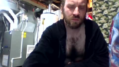 rwb1982 online show from December 8, 6:43 am