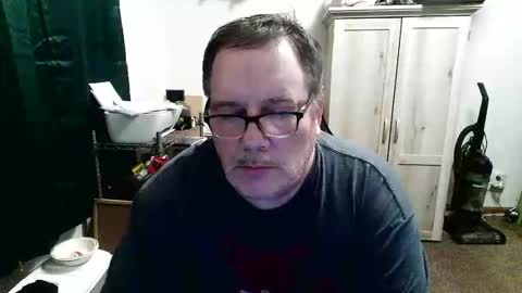 Snapshot of rwzar_1965 chatting on May 9, 6:07 am rwzar_1965 online show from May 9, 6:07 am
