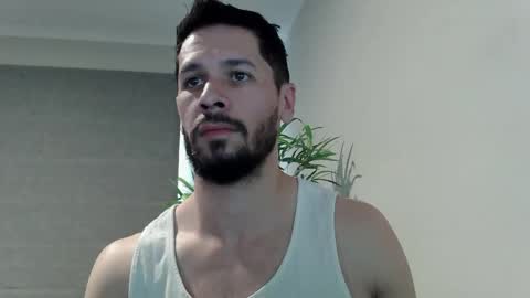 Snapshot of ryan_chatter chatting on May 11, 11:57 pm Ryan online show from May 11, 11:57 pm