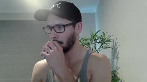 Snapshot of ryan_chatter chatting on May 27, 12:40 am Ryan online show from May 27, 12:40 am