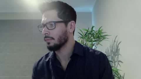 Snapshot of ryan_chatter chatting on May 29, 2:31 am Ryan online show from May 29, 2:31 am