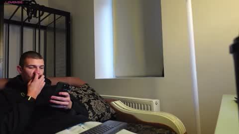 RYAN DOZER online show from November 19, 7:30 am