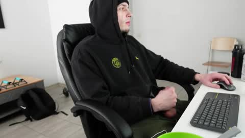 RYAN DOZER online show from February 10, 8:07 am