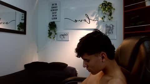RYAN online show from June 4, 3:18 pm