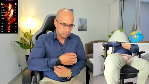 ryan_master_ online show from December 17, 11:28 am