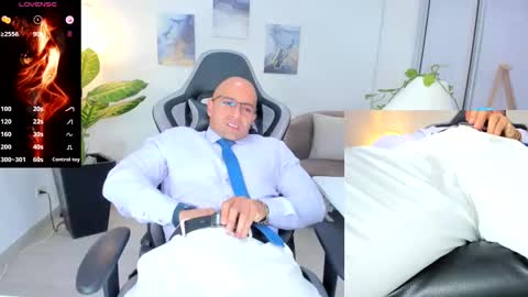 ryan_master_ online show from January 4, 12:05 pm