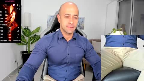 ryan_master_ online show from January 8, 9:10 am