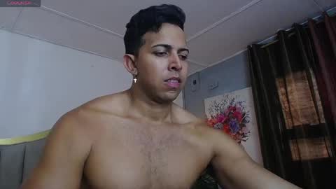 Snapshot of ryan_nesson chatting on May 14, 8:04 pm Ryan online show from May 14, 8:04 pm