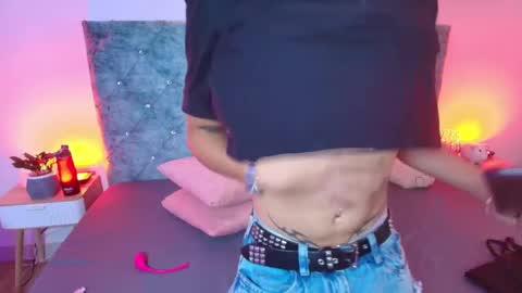 R Y A N   ON   F I R E online show from April 18, 1:26 pm