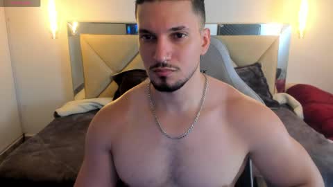 Snapshot of ryan_ward79 chatting on May 31, 10:22 pm Ryan online show from May 31, 10:22 pm