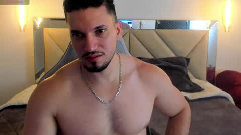 Snapshot of ryan_ward79 chatting on June 3, 2:33 pm Ryan online show from June 3, 2:33 pm