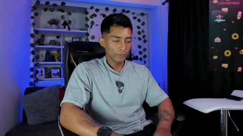 Snapshot of ryanboy30 chatting on December 30, 11:49 pm ryanboy30 online show from December 30, 11:49 pm