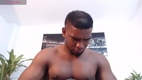 Snapshot of ryanjackson_ chatting on May 1, 3:05 pm Instagram Ryandwrn online show from May 1, 3:05 pm