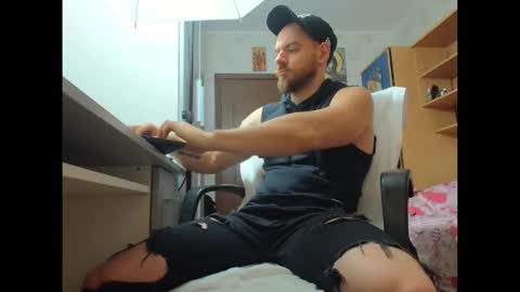 Ryanstone  online show from November 15, 5:05 am