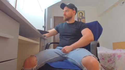 Snapshot of ryanstone_ chatting on May 15, 4:19 am Ryanstone online show from May 15, 4:19 am