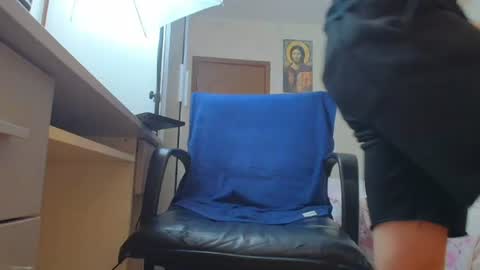 Snapshot of ryanstone_ chatting on June 27, 5:23 am Ryanstone online show from June 27, 5:23 am