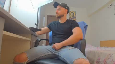 Snapshot of ryanstone_ chatting on July 20, 6:49 am Ryanstone online show from July 20, 6:49 am