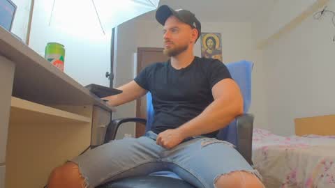 Snapshot of ryanstone_ chatting on July 20, 11:12 am Ryanstone online show from July 20, 11:12 am