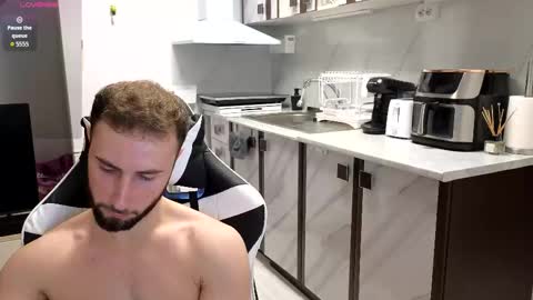 ryanstorm1 online show from November 18, 6:56 pm