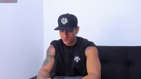 Snapshot of ryanwhite3 chatting on October 27, 12:36 am ryanwhite3 online show from October 27, 12:36 am