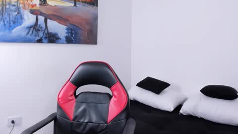 ryanwhite3 online show from November 14, 12:09 am