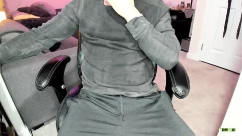 Snapshot of ryatlas chatting on February 17, 8:41 am ryatlas online show from February 17, 8:41 am