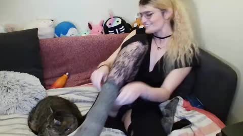 Ryn Michele online show from January 14, 11:48 pm