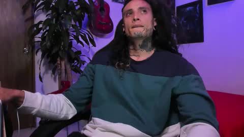 leopmonk help me reach 100 thumbs up online show from December 17, 2:17 am