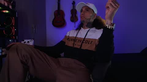 leopmonk help me reach 100 thumbs up online show from April 9, 2:00 am