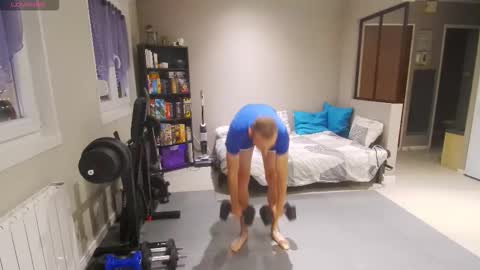 Snapshot of ryukukamifr chatting on September 15, 8:25 am Ryuk FR online show from September 15, 8:25 am