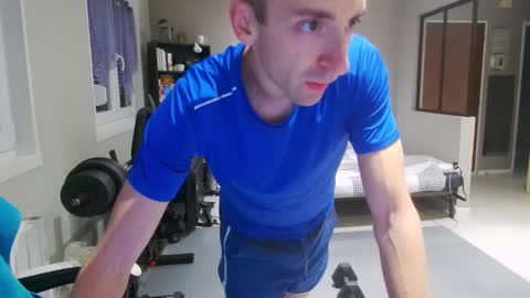 Snapshot of ryukukamifr chatting on October 6, 7:06 am Ryuk FR online show from October 6, 7:06 am