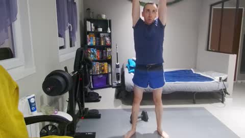 Snapshot of ryukukamifr chatting on December 1, 6:02 pm Ryuk FR online show from December 1, 6:02 pm