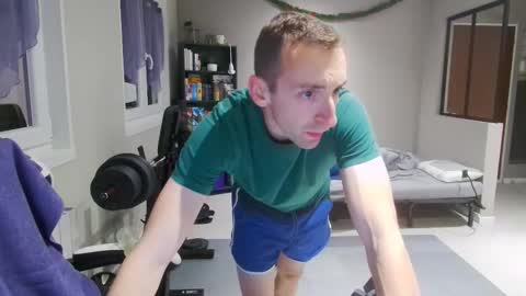 Snapshot of ryukukamifr chatting on December 3, 6:28 pm Ryuk FR online show from December 3, 6:28 pm