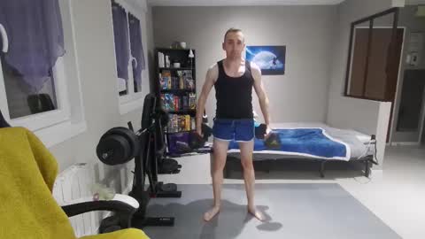 Snapshot of ryukukamifr chatting on January 12, 6:24 pm Ryuk FR online show from January 12, 6:24 pm