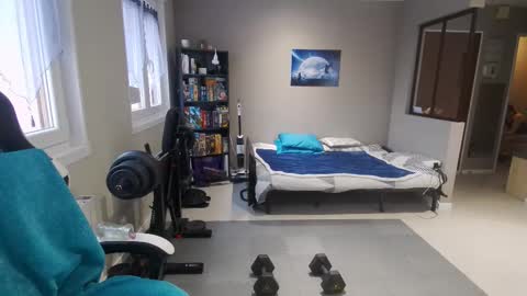 Snapshot of ryukukamifr chatting on February 9, 8:07 am Ryuk FR online show from February 9, 8:07 am