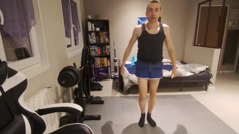 Snapshot of ryukukamifr chatting on February 11, 5:40 pm Ryuk FR online show from February 11, 5:40 pm