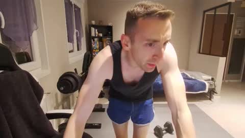 Snapshot of ryukukamifr chatting on February 27, 8:20 pm Ryuk FR online show from February 27, 8:20 pm