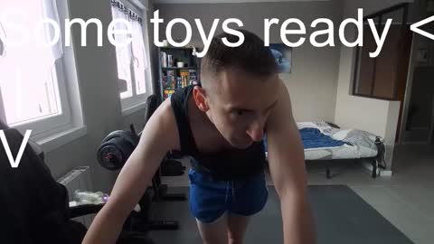 Snapshot of ryukukamifr chatting on March 23, 8:18 am Ryuk FR online show from March 23, 8:18 am