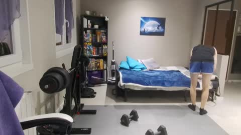 Snapshot of ryukukamifr chatting on March 27, 7:13 pm Ryuk FR online show from March 27, 7:13 pm