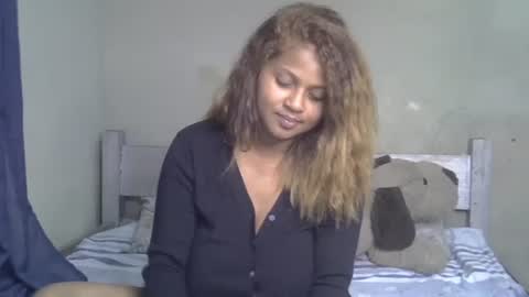 Snapshot of rywanna chatting on April 8, 7:03 pm rywanna online show from April 8, 7:03 pm