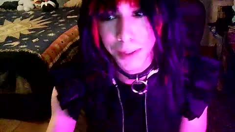 Snapshot of s0ft_s3rv chatting on October 31, 7:26 pm Softie 3 online show from October 31, 7:26 pm