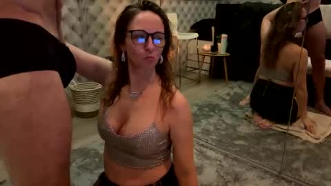 Laura online show from February 23, 9:01 pm