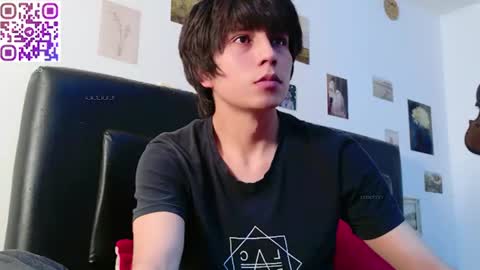 Snapshot of s_a_t_u_r_n chatting on June 25, 12:10 am ST online show from June 25, 12:10 am